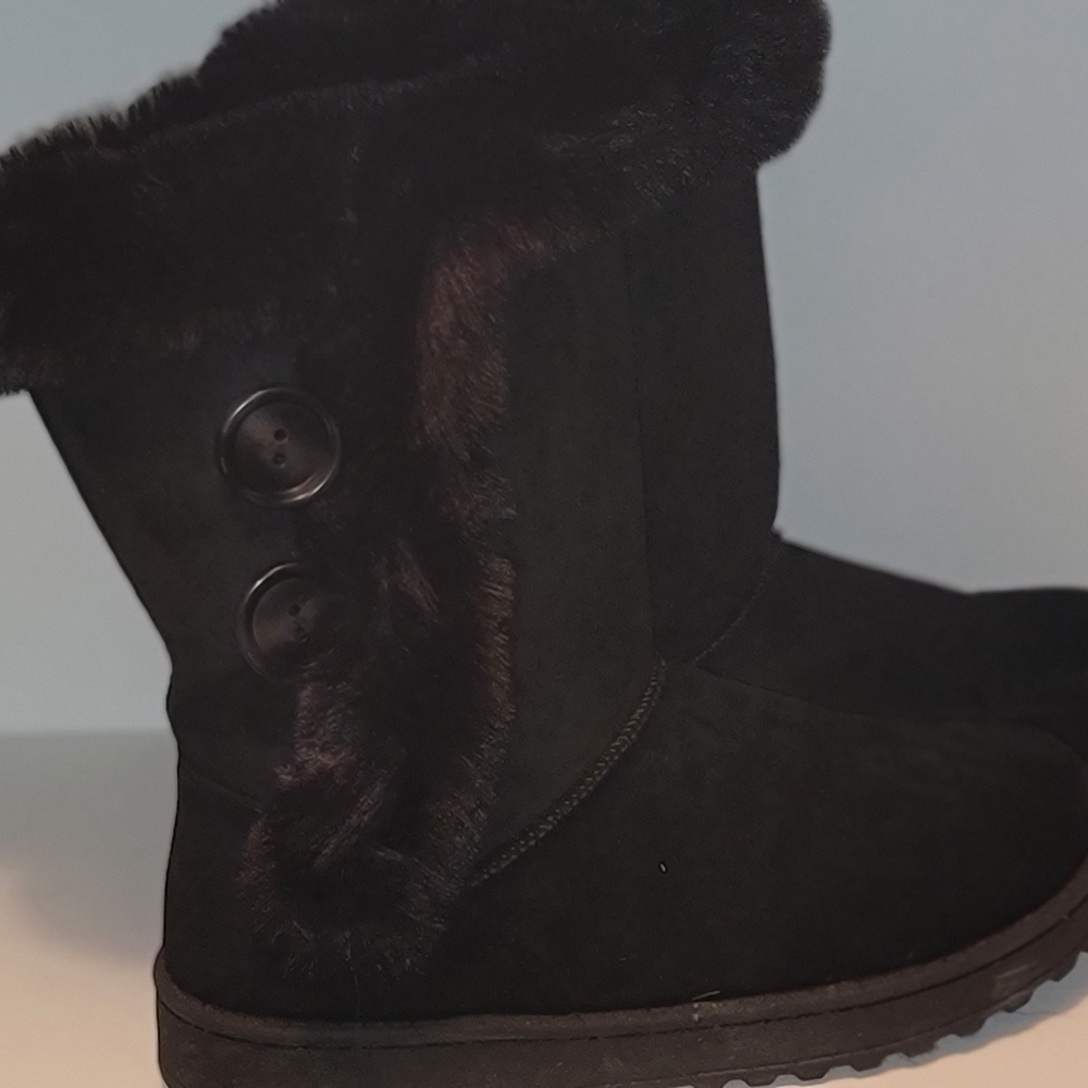 Brand new ugg style boots